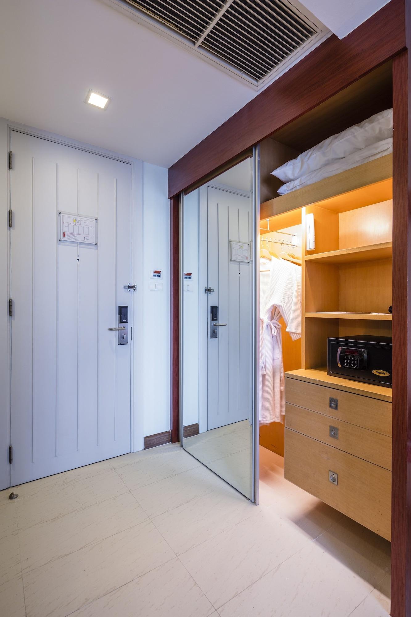 Hotel Solo, Sukhumvit 2, Bangkok - SHA Extra Plus Bagian luar foto