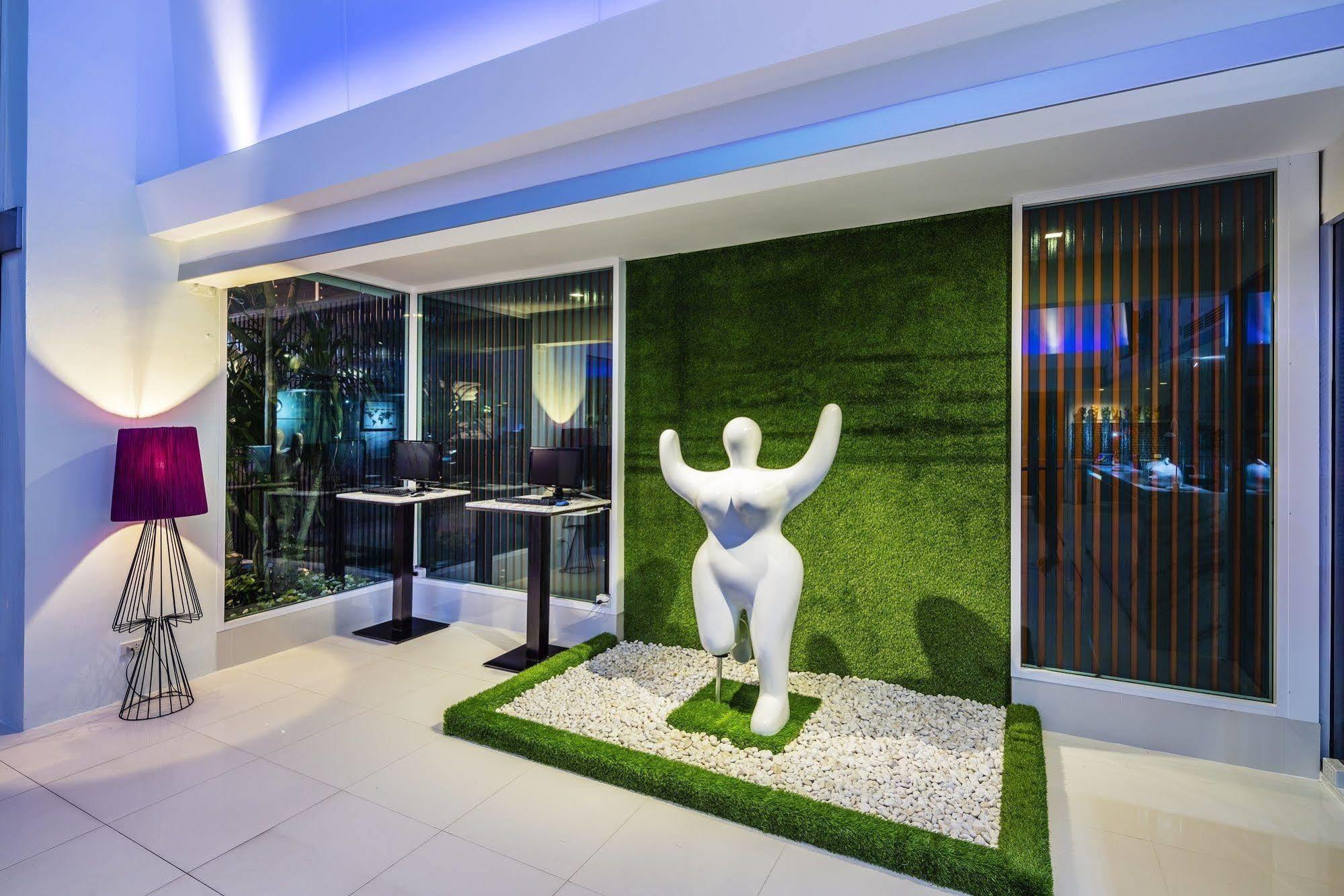 Hotel Solo, Sukhumvit 2, Bangkok - SHA Extra Plus Bagian luar foto